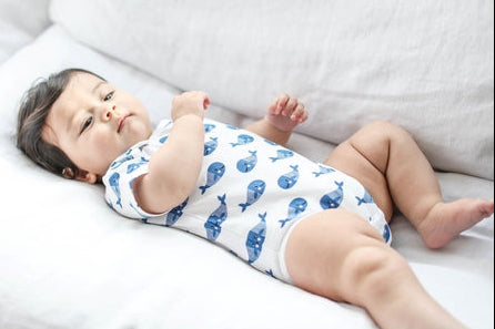 Smart Short Sleeve Baby Bodysuit + Bib - Blue Whale
